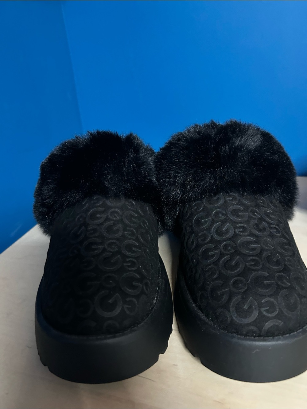 NWT Black Faux-Fur Trim Slip-On Women's Shoes size 8